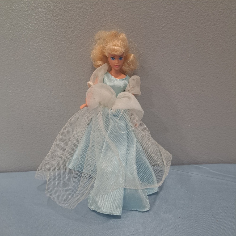 VTG DIsney Cinderella Barbie Mini Blue Dress Attached Heels 7" Fashion Doll‎